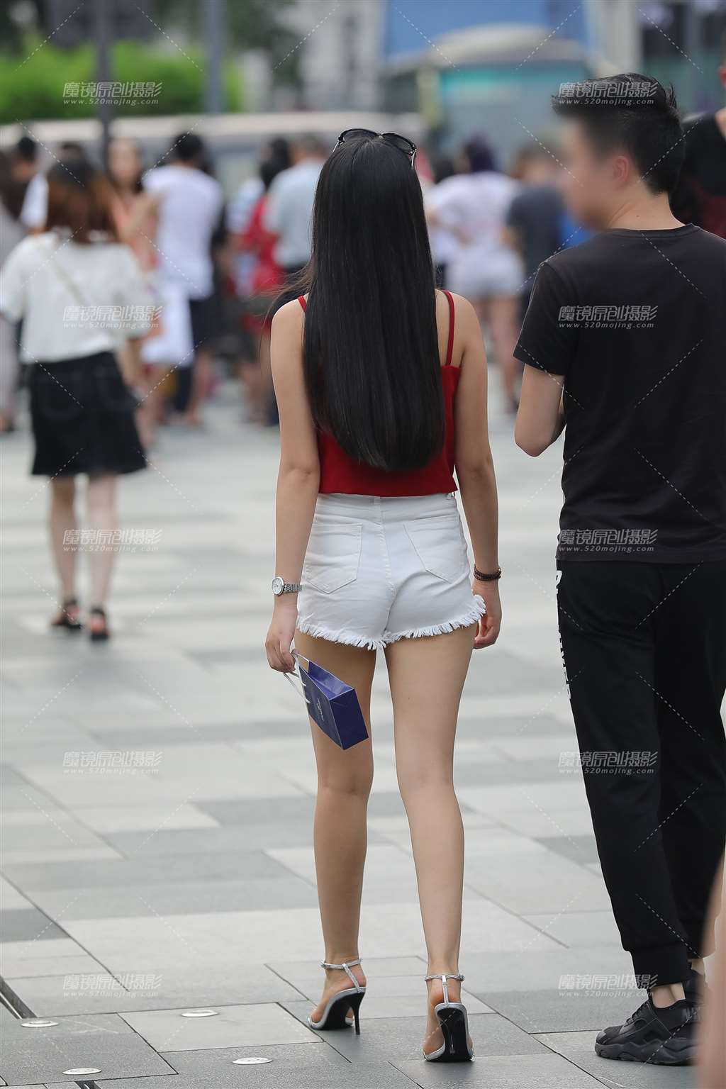 图片[2]-美女这腿满分-街拍流行馆