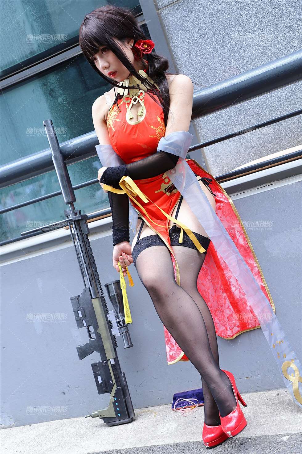 图片[2]-红色旗袍黑丝coser-街拍流行馆