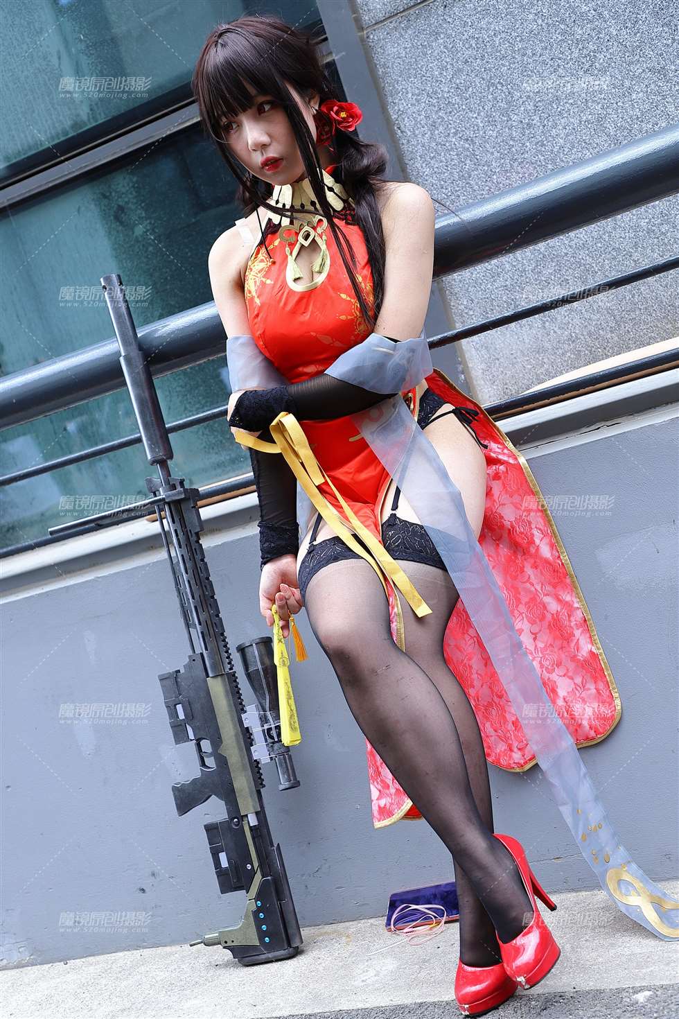 图片[3]-红色旗袍黑丝coser-街拍流行馆