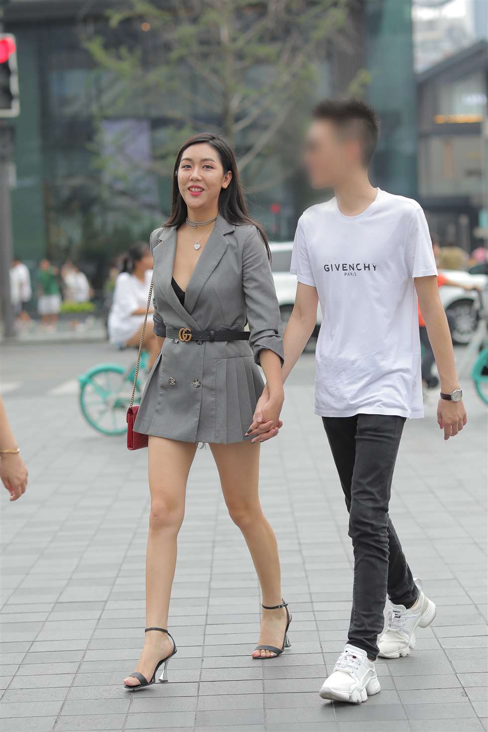 图片[4]-婀娜多姿大长腿气质美女-街拍流行馆