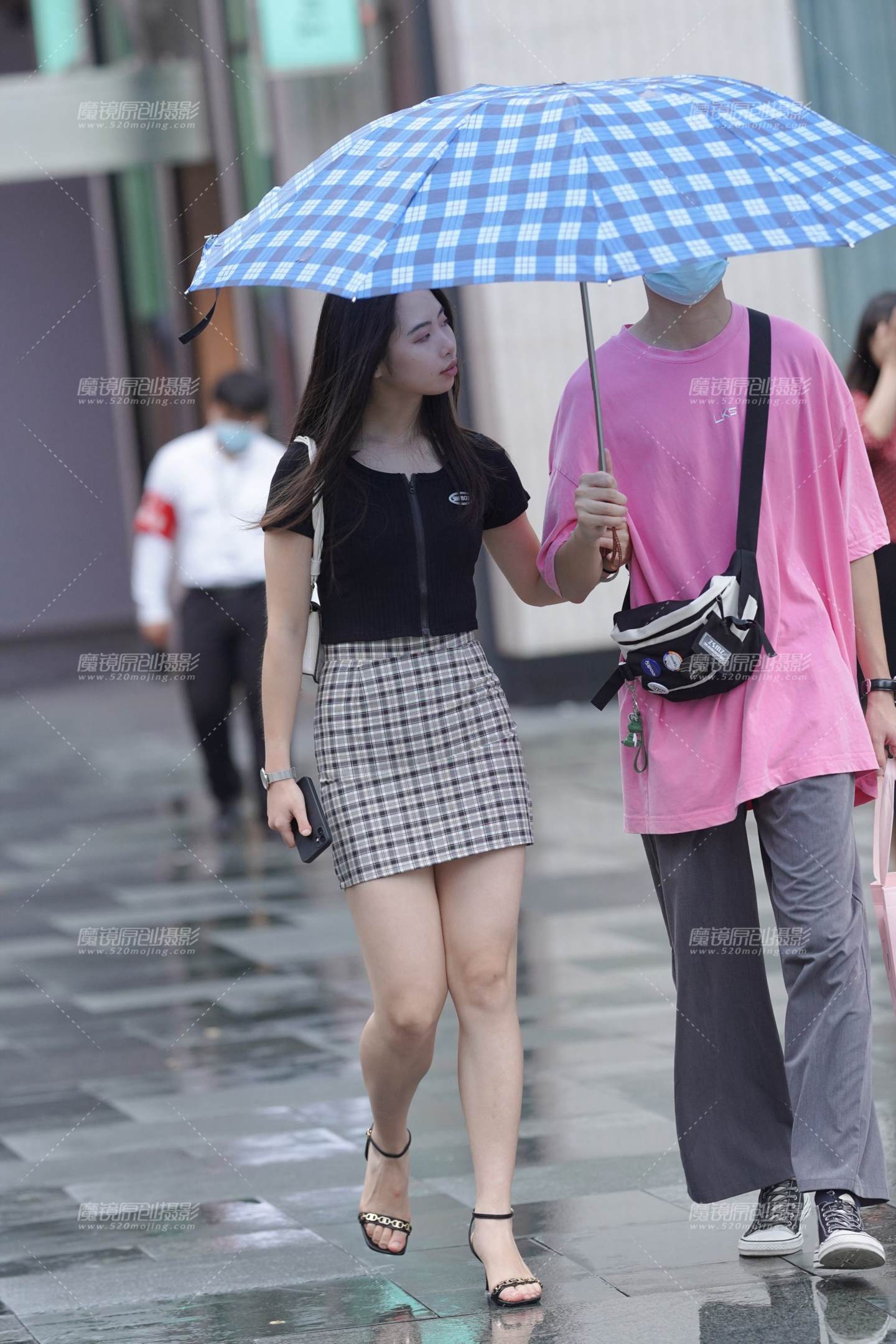 图片[5]-短裙女友-街拍流行馆