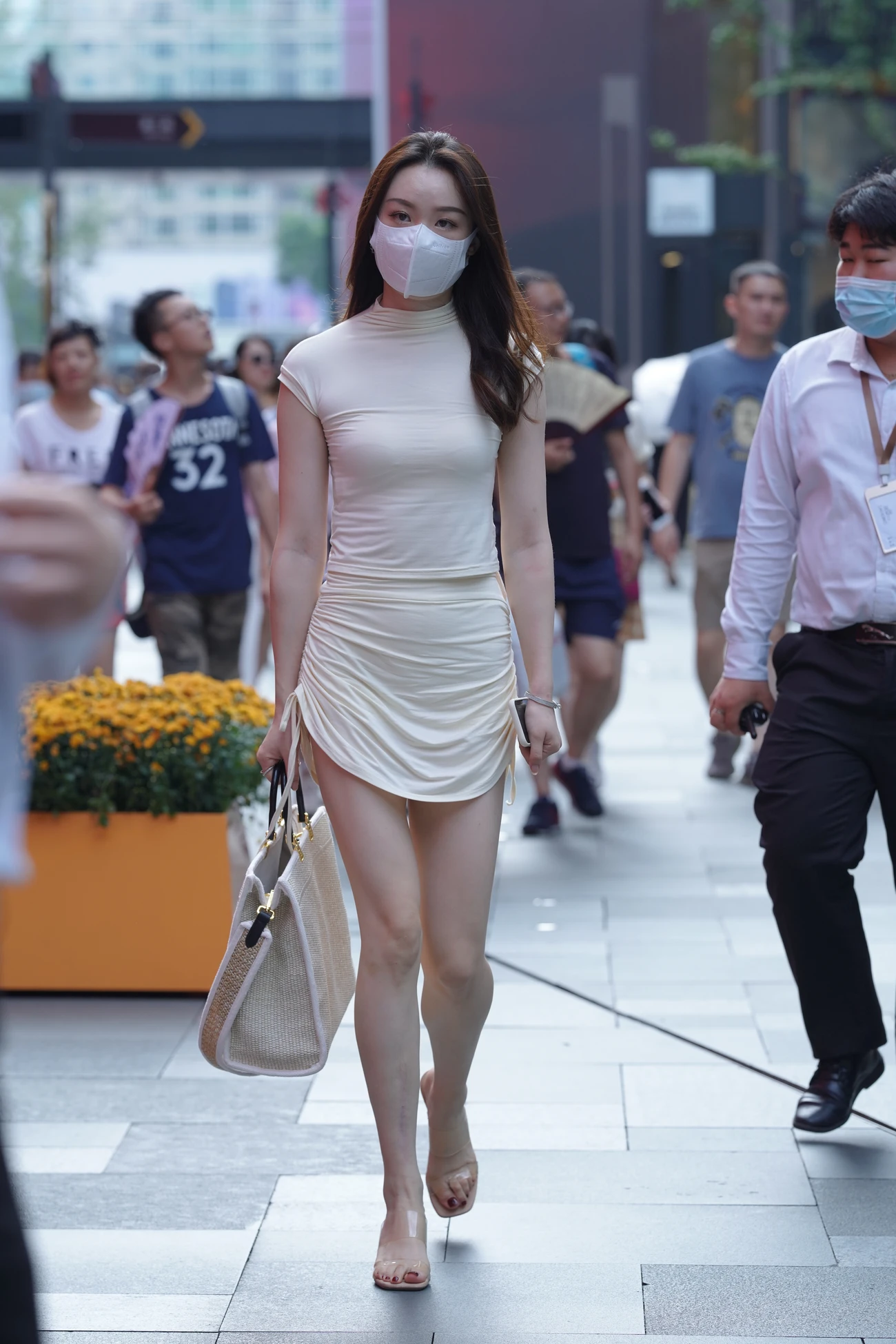 图片[3]-好白嫩啊丰臀美女-街拍流行馆